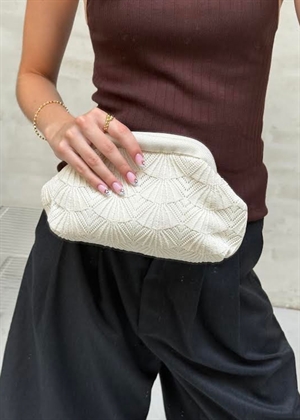 Small shelly clutch Ivory Pico 